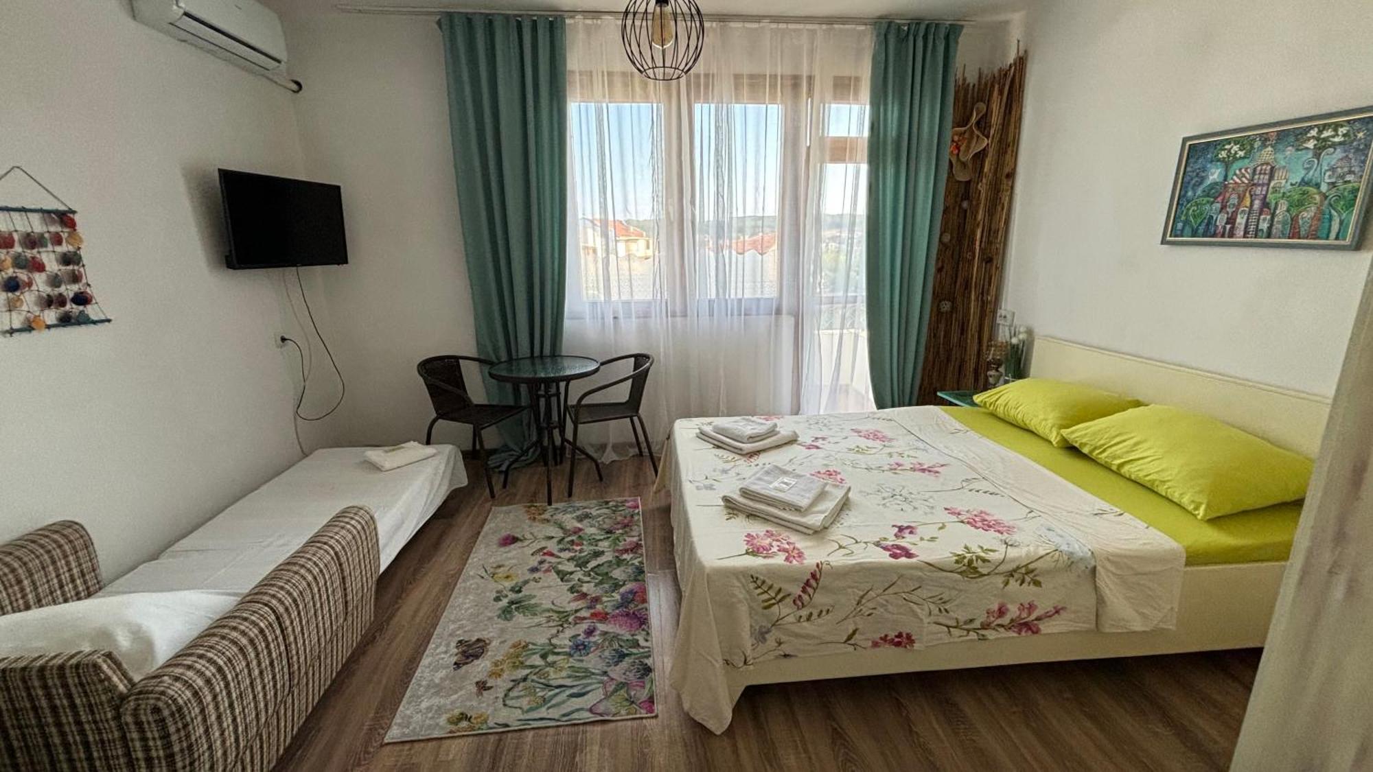 Guest House Hei Taka Sosopol Exterior foto