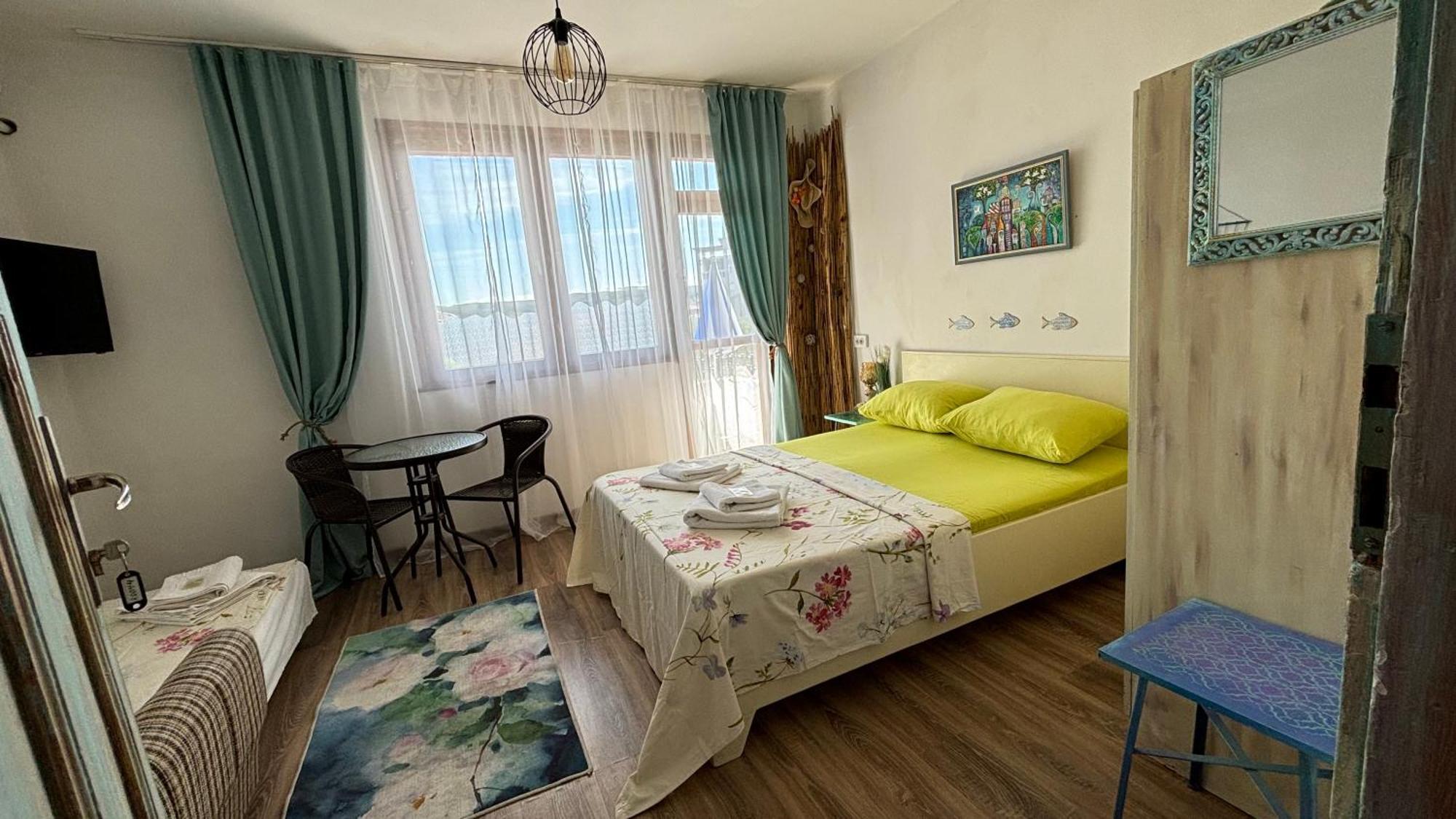 Guest House Hei Taka Sosopol Exterior foto